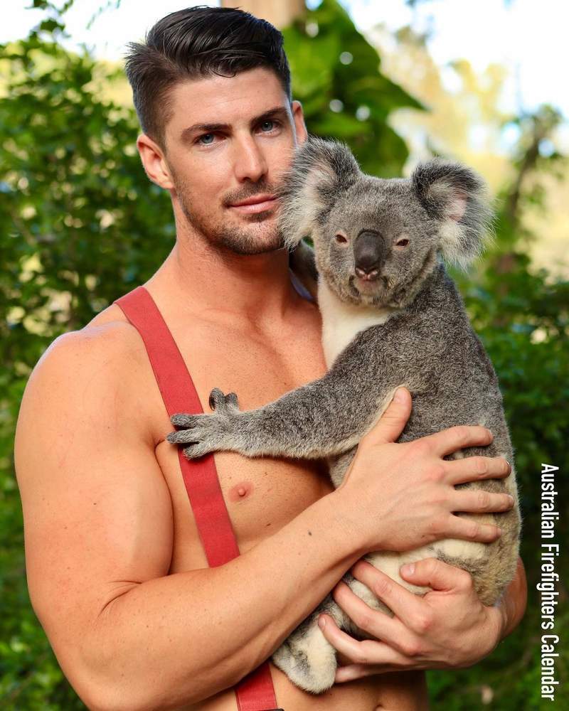 吃著火鍋唱著歌《2021澳洲消防猛男月曆》這不是退火而是上火了吧