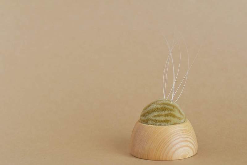 收集掉落的貓鬍鬚《鬍鬚山》能帶來好運的貓鬍鬚就插在上面保存吧