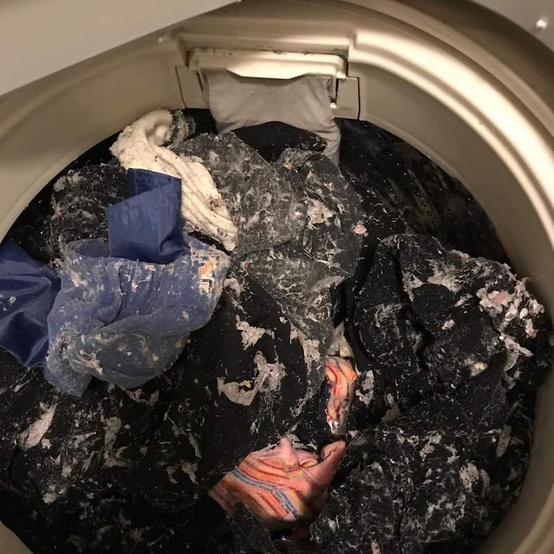 《洗衣服洗到衛生紙》推民實驗輕鬆清除紙屑的小技巧,超神結果瘋傳推特... 《洗衣服洗到衛生紙》推民實驗輕鬆清除紙屑的小技巧,超神結果瘋傳推特...