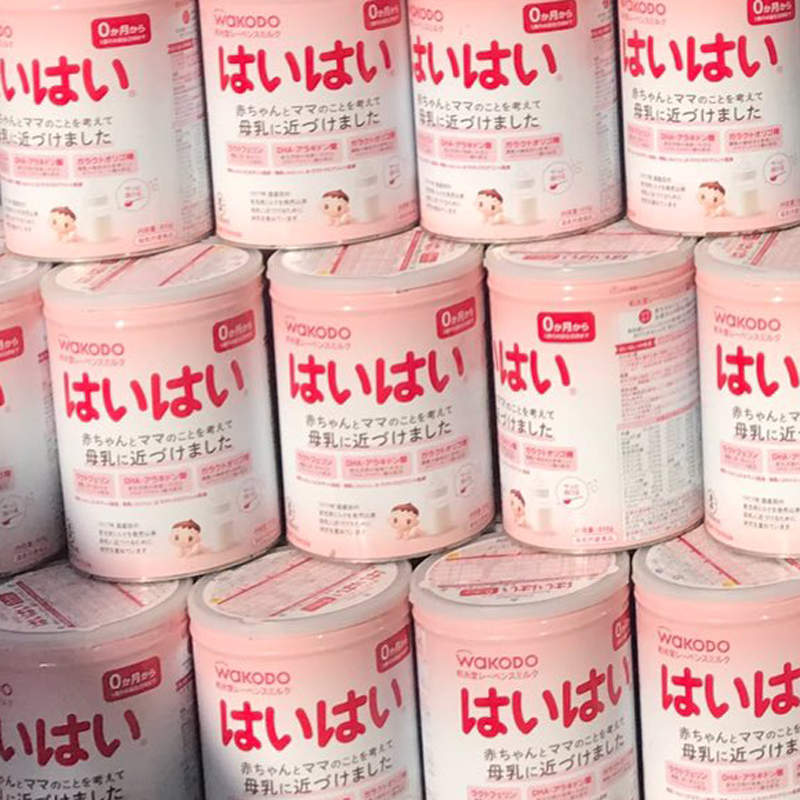 養小孩真花錢《雙胞胎1年份的奶粉量》媽媽曬1年下來喝完的奶粉罐引發推特瘋傳... 養小孩真花錢《雙胞胎1年份的奶粉量》媽媽曬1年下來喝完的奶粉罐引發推特瘋傳...