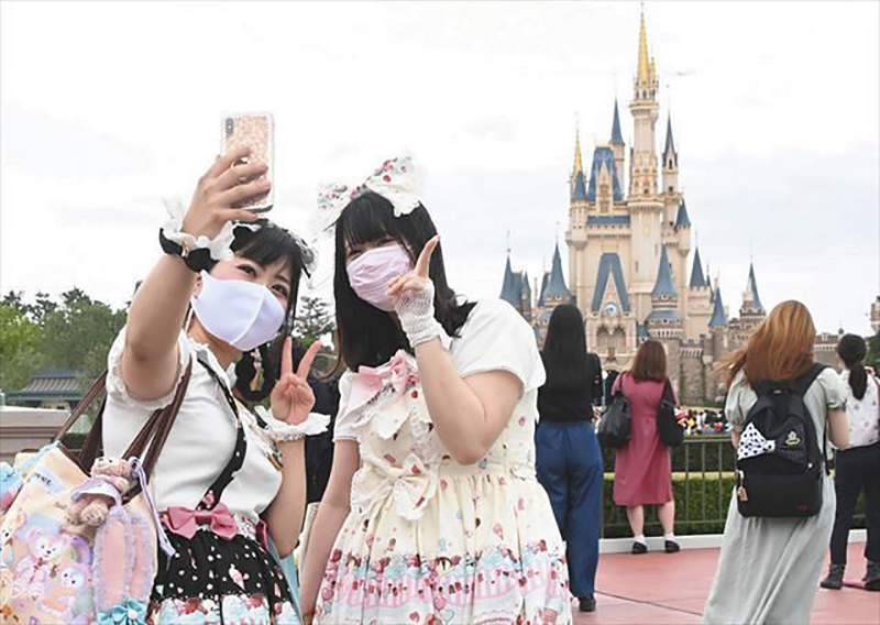 《迪士尼樂園重新營業不安心》有人發燒還去玩引發大炎上 有人準備要去就被公司開除了