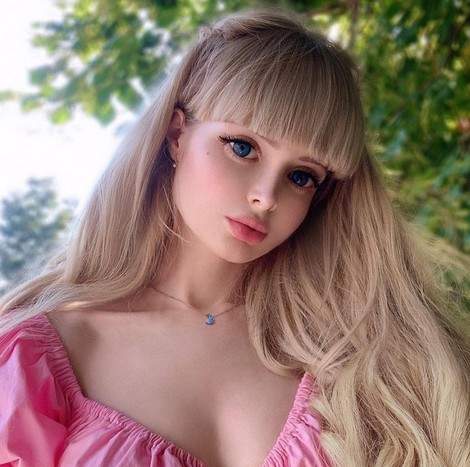 俄羅斯真人芭比《Angelica Kenova》這就是號稱從未整形的天然美顏