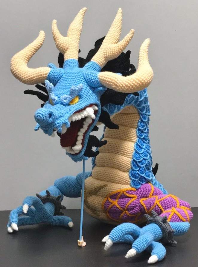 網友編織《獸王凱多龍型態毛線》六個月的努力成果超驚人