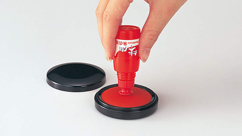 《印台油墨補充法》補充液該從正面還是背面擠?網路瘋傳方法牴觸廠商建議挨批 《印台油墨補充法》補充液該從正面還是背面擠?網路瘋傳方法牴觸廠商建議挨批