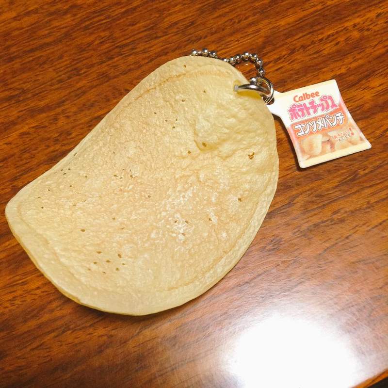 真假分不出《洋芋片造型扭蛋》跟真的零食擺在一起還怕你分不出來(汗)