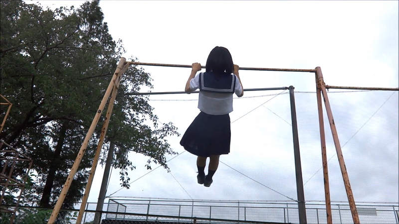 公園少女《水手服拉單槓》能一下二上這種真的很強,我一下都拉不起來QQ 公園少女《水手服拉單槓》能一下二上這種真的很強,我一下都拉不起來QQ