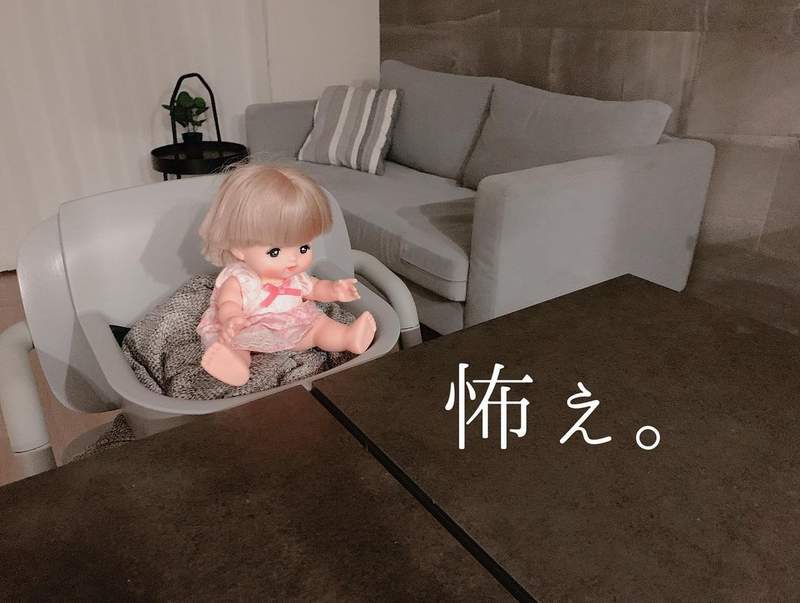 趣味IG帳號《我老公的亂丟日常》半夜的客廳放了一個洋娃娃是要嚇死誰? 趣味IG帳號《我老公的亂丟日常》半夜的客廳放了一個洋娃娃是要嚇死誰?