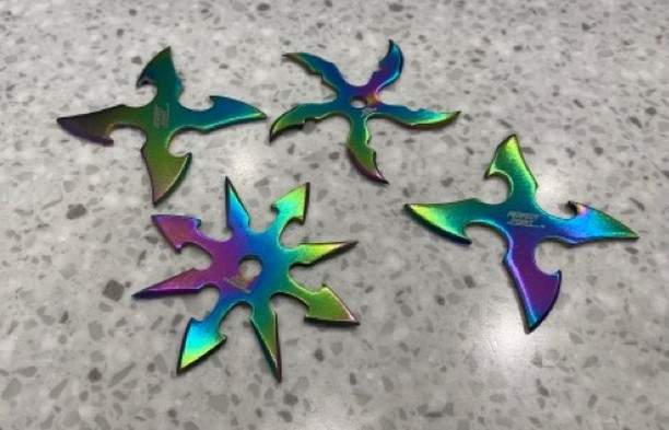 美國TSA沒收《行李托運違禁品》隨身行李放手裡劍的意思是？你是忍者？