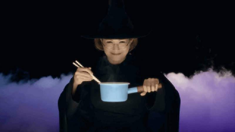 《魔女攪拌大鍋的理由》經常做菜的人都知道 人家只是為了防止黏鍋燒焦罷了? 《魔女攪拌大鍋的理由》經常做菜的人都知道 人家只是為了防止黏鍋燒焦罷了?