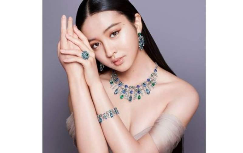 木村拓哉小女兒《木村光希》踏入18歲 代言珠寶擠「溝」秀好身材 木村拓哉小女兒《木村光希》踏入18歲 代言珠寶擠「溝」秀好身材