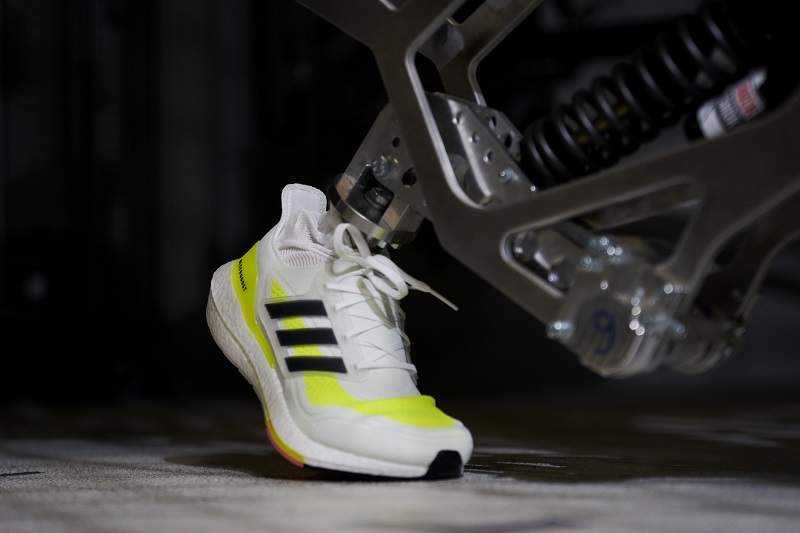 最強跑鞋再現?看完《ADIDAS ULTRABOOST 2021》的科技配置  好像又更厲害了! 最強跑鞋再現?看完《ADIDAS ULTRABOOST 2021》的科技配置  好像又更厲害了!