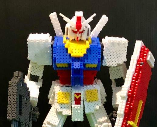 玩家製作《拼豆鋼彈》可動部位88處零件共用1萬多個的驚人作品