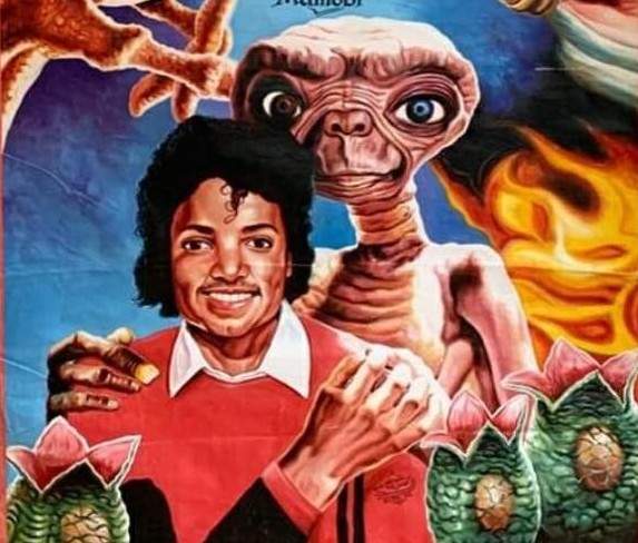 重新回味《非洲電影海報》可能海報的設計比電影本身還要精采我覺得XD 重新回味《非洲電影海報》可能海報的設計比電影本身還要精采我覺得XD