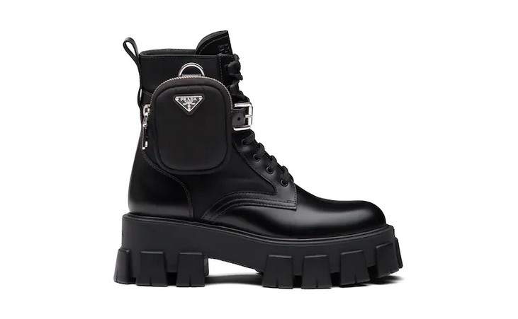 覺得實用《PRADA小包包軍靴》兩手空空就出門有它覺得超方便 覺得實用《PRADA小包包軍靴》兩手空空就出門有它覺得超方便