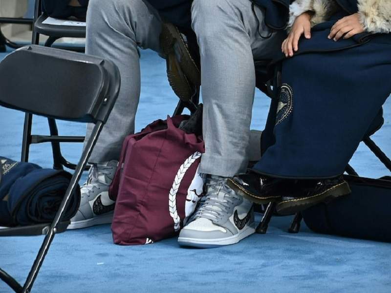 美國總統就職典禮神鞋現蹤 神祕男子引發社群熱議 讓這款神鞋又更神啦！