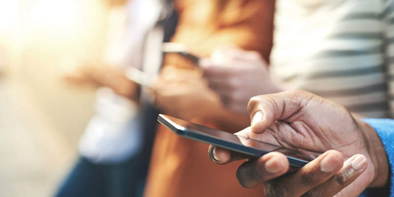 CNN:《2021最棒》的智慧型手機,iPhone 12 Pro竟然沒有入選,最佳CP值是它?! CNN:《2021最棒》的智慧型手機,iPhone 12 Pro竟然沒有入選,最佳CP值是它?!