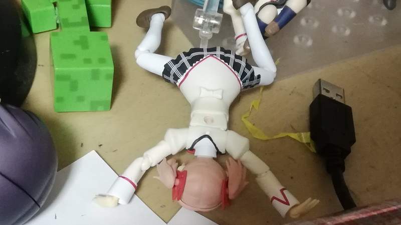 《公仔收藏家們的哀號》日本東北強震再現 不希望寶貝斷手斷腳務必做好防震措施 《公仔收藏家們的哀號》日本東北強震再現 不希望寶貝斷手斷腳務必做好防震措施