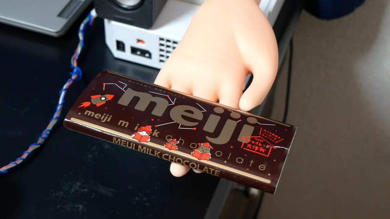 《會送你巧克力的情人節機器人》還不錯實用只要不看臉的話XD 《會送你巧克力的情人節機器人》還不錯實用只要不看臉的話XD