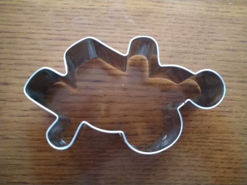 《看不出角色的迪士尼餅乾模》上網求助推民才總算為角色找回人權（？）