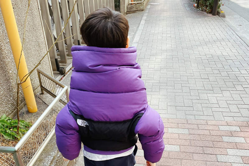 《兒子創新的外套穿法》乍看胡鬧的翻轉穿搭，原來這才是時尚最先端的穿法...