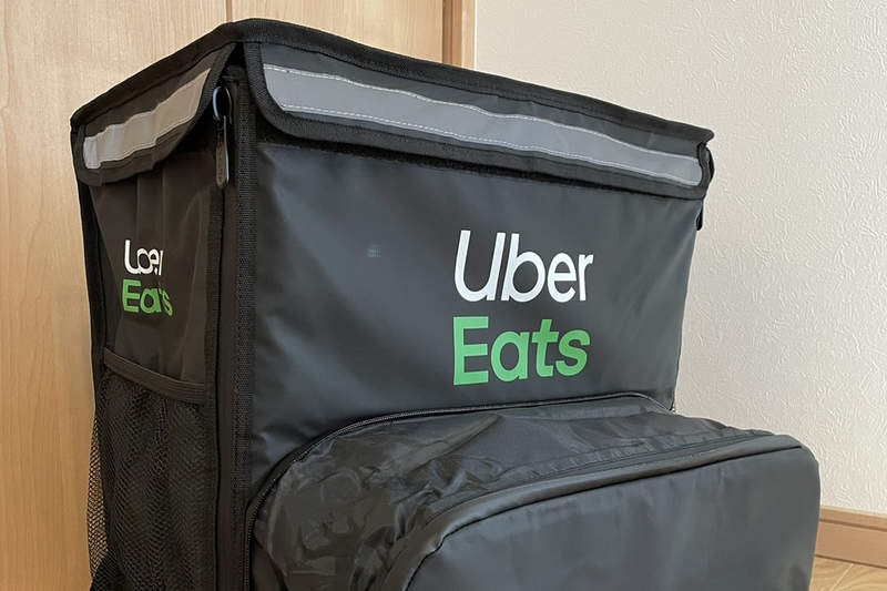 收納力超強《UberEats外送包》不只能讓外送員裝載餐點,意外被活用在各個領域間... 收納力超強《UberEats外送包》不只能讓外送員裝載餐點,意外被活用在各個領域間...