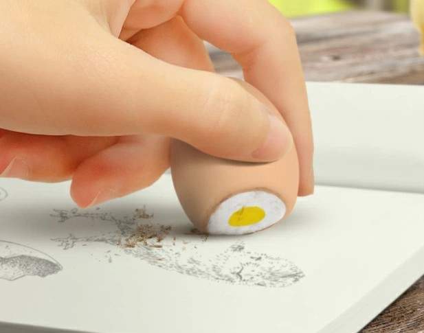 輕食系文具《雞蛋橡皮擦》切開就像真的水煮蛋小心不要誤食喔XD 輕食系文具《雞蛋橡皮擦》切開就像真的水煮蛋小心不要誤食喔XD