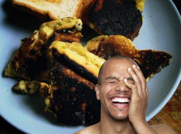 碳化料理《失敗鬆餅大賽》為什麼平底鍋上面的東西那麼像出土的化石呢? 碳化料理《失敗鬆餅大賽》為什麼平底鍋上面的東西那麼像出土的化石呢?