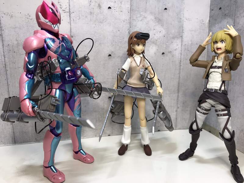 有新玩具玩啦《進擊的巨人「1比12立體機動裝置」》可動模型們可以砍巨人了XD