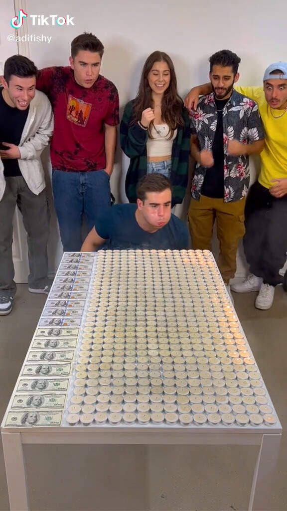 社群風潮《吹蠟燭大挑戰》一次能吹熄100個蠟燭的人就是贏家