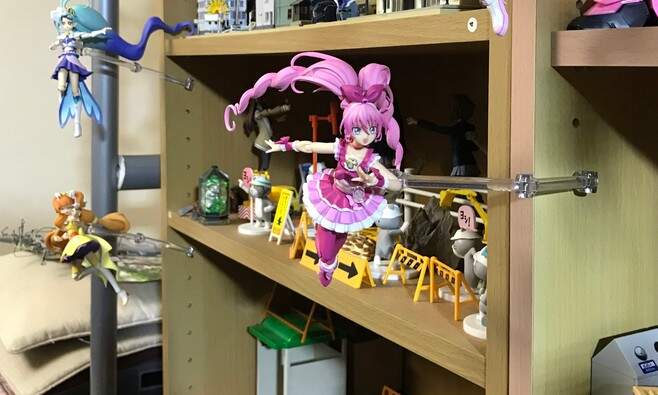 模型擺不下的處理法《網友開發浮空收納術》妥善利用空間真是超天才的想法 模型擺不下的處理法《網友開發浮空收納術》妥善利用空間真是超天才的想法