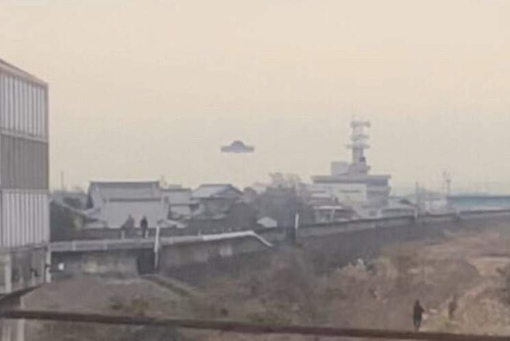 實際目擊《日本上空出現UFO被拍到》難道真是幸運的瞬間？