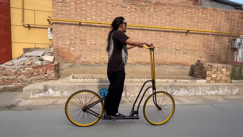 手工耿Handy Geng製作《殭屍自行車》跳著跳著很辛苦又傷膝蓋，有了這台單車輔助就更方便啦