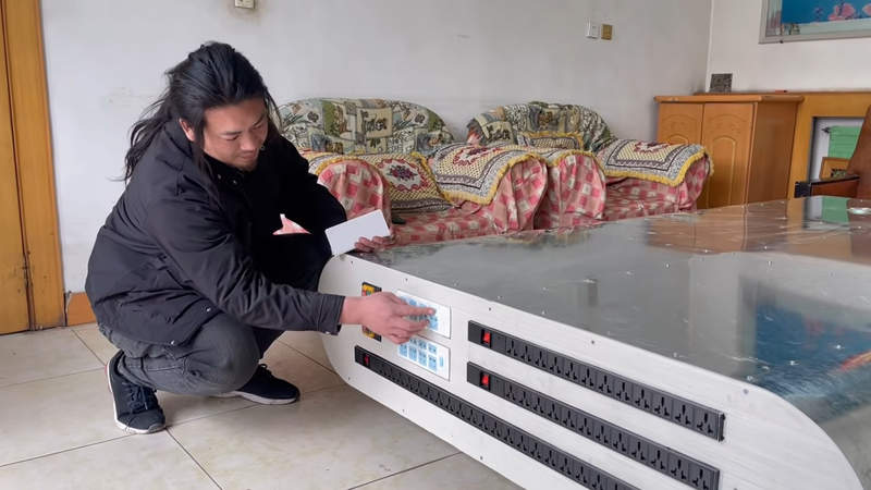 手工耿Handy Geng製作《超巨行動電源》等於900個小型行動電源甚至能充飽5000部手機~超猛 手工耿Handy Geng製作《超巨行動電源》等於900個小型行動電源甚至能充飽5000部手機~超猛