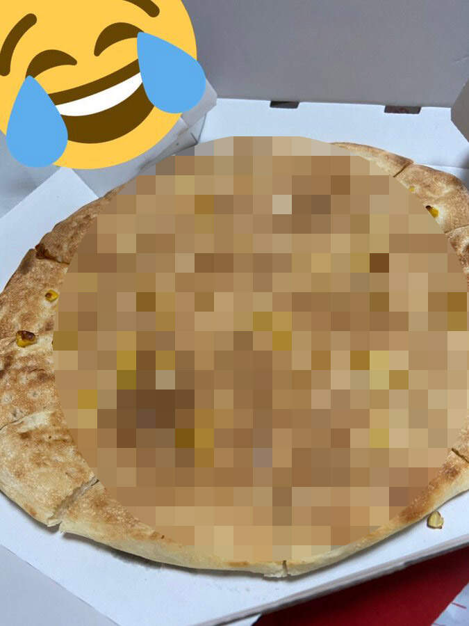 點餐失誤《叫了份只有玉米粒的PIZZA》這可能是這輩子吃過表面最乾淨的披薩惹XD 點餐失誤《叫了份只有玉米粒的PIZZA》這可能是這輩子吃過表面最乾淨的披薩惹XD